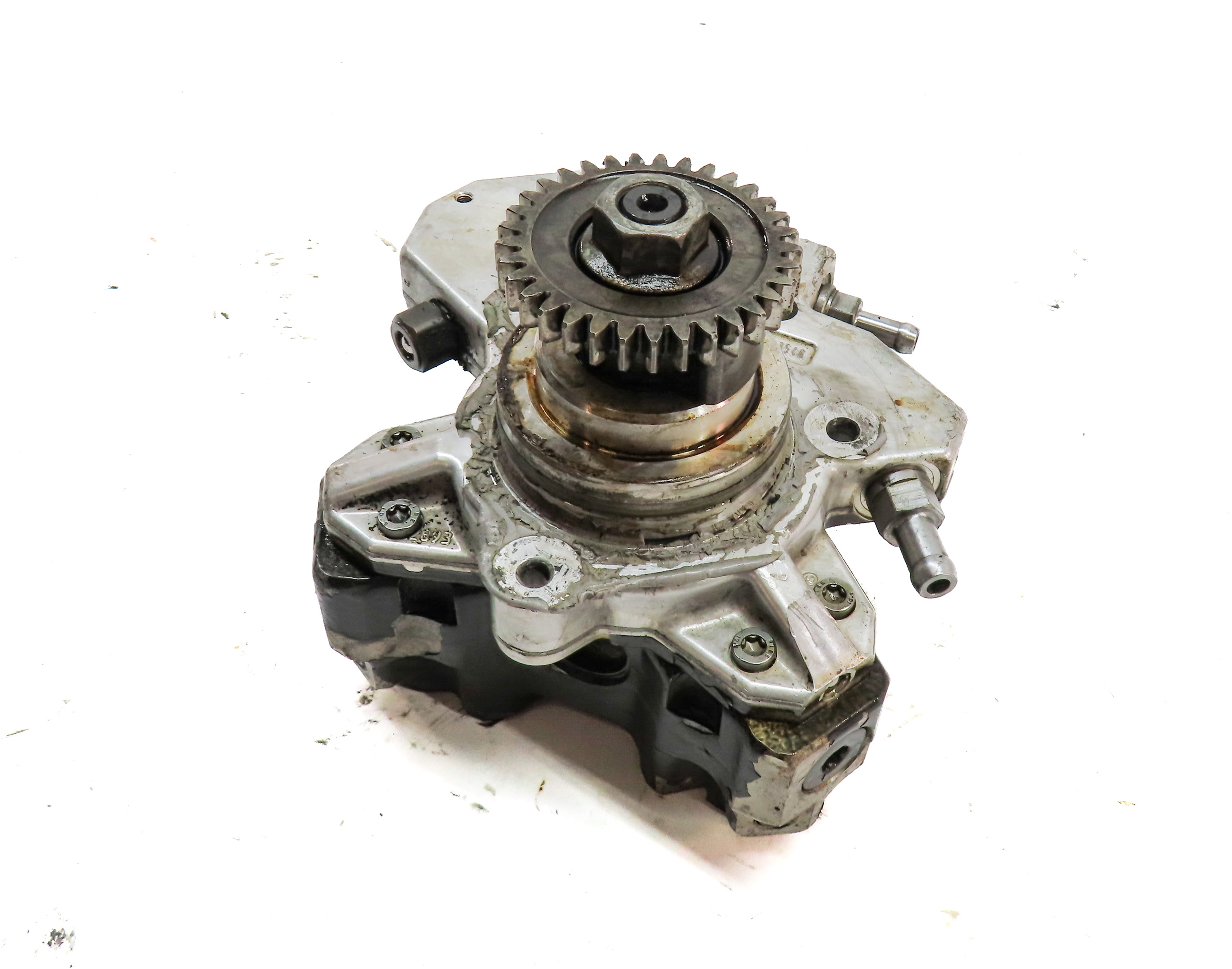 12-17 MERCEDES GL350 GLE350D ML350 S350 (W166 W221) DIESEL MECHANICAL FUEL PUMP — exact item pictured
